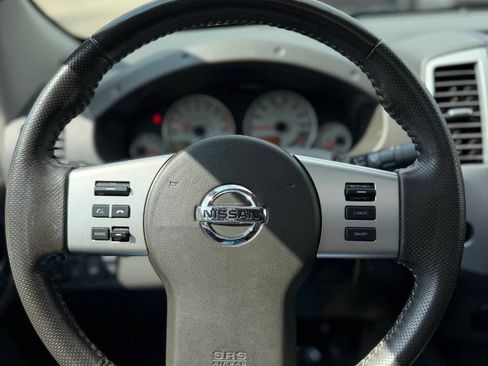 Used 2014 Nissan Frontier PRO-4X w/ Pro-4x Luxury Package AWD/4WD image 18