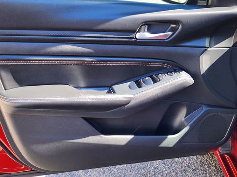 Used 2019 Nissan Altima 2.5 SR w/ SR Premium Package image 8