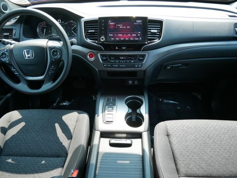 Used 2023 Honda Ridgeline Sport image 10