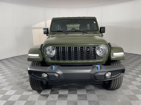 Used 2024 Jeep Wrangler Sport S image 8