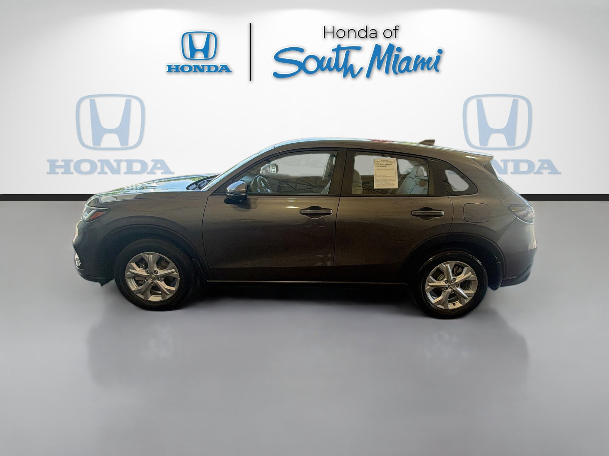 Used 2025 Honda HR-V LX image 4