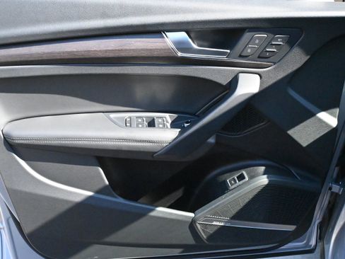 Certified 2024 Audi Q5 2.0T Premium Plus w/ Premium Plus Package image 19