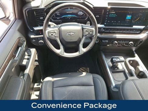 Used 2023 Chevrolet Silverado 1500 RST AWD/4WD image 3