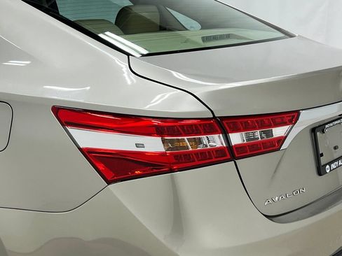 Used 2015 Toyota Avalon XLE Premium FWD image 35