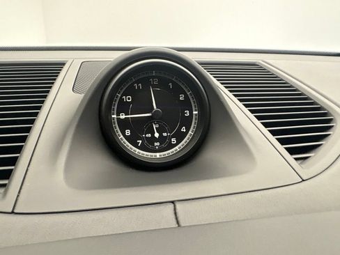 Certified 2023 Porsche Macan AWD/4WD image 41