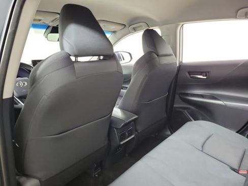 Used 2021 Toyota Venza LE AWD/4WD image 11