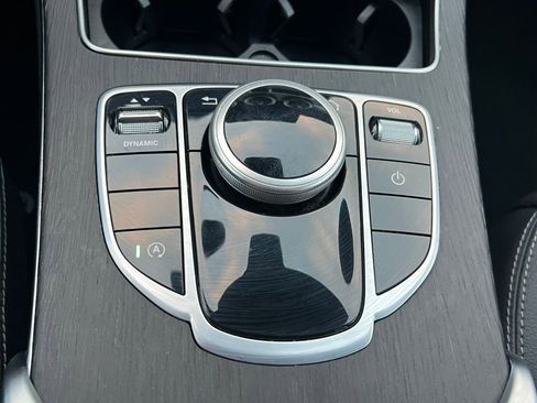 Used 2021 Mercedes-Benz C 300 4MATIC Sedan image 31