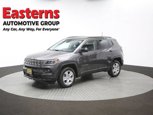 Used 2022 Jeep Compass Latitude AWD/4WD image 59