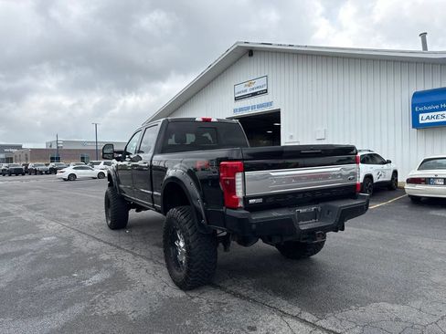 Used 2017 Ford F250 Platinum w/ Platinum Ultimate Package AWD/4WD image 3