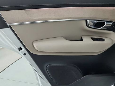 Certified 2026 Volvo XC90 B6 Plus w/ Protection Package Premier AWD/4WD image 28