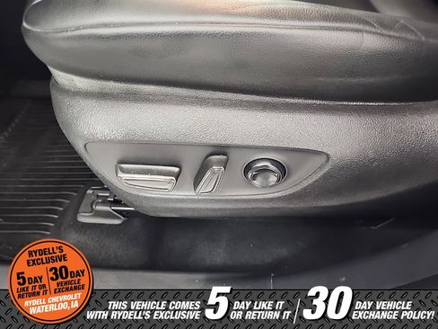 Used 2022 Toyota Highlander XLE image 23