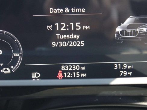 Used 2019 Audi e-tron Prestige image 23