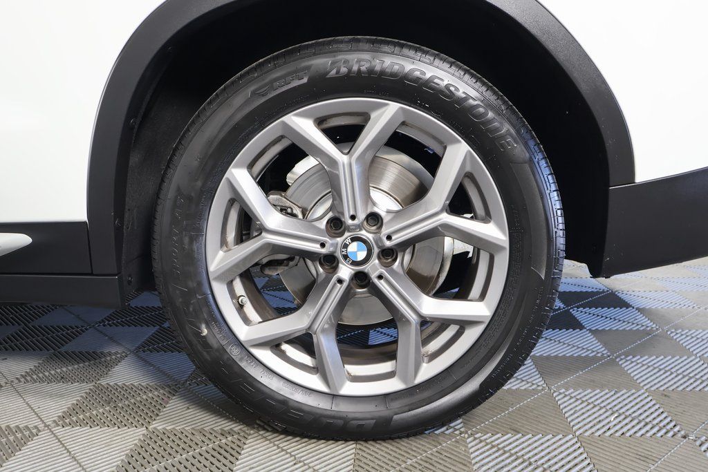 Certified 2024 BMW X3 sDrive30i w/ Convenience Package RWD image 16