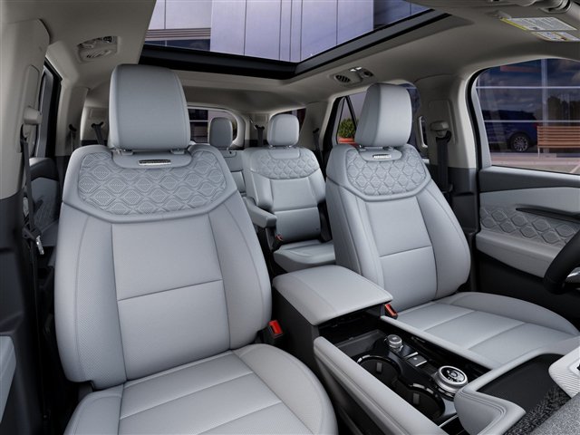 New 2027 Ford Explorer Platinum w/ 3.0L Ultimate Package AWD/4WD image 10