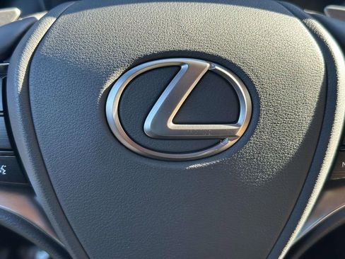 Used 2023 Lexus ES 250 w/ Premium Package image 21