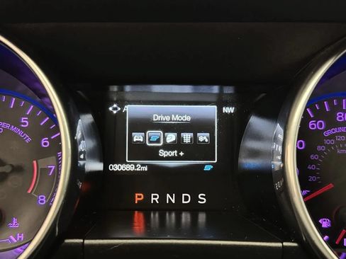 Used 2020 Ford Mustang Premium RWD image 21