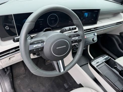 Used 2025 Hyundai Tucson Limited image 7