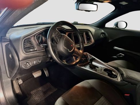Used 2020 Dodge Challenger R/T w/ Driver Convenience Group RWD image 9