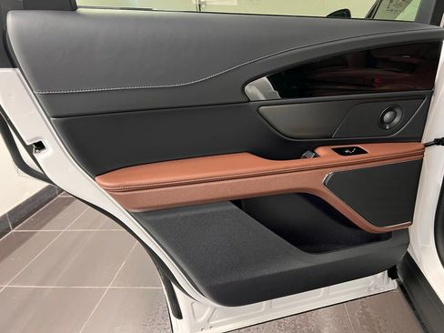 New 2026 Lincoln Nautilus Reserve w/ Jet Appearance Package image 37