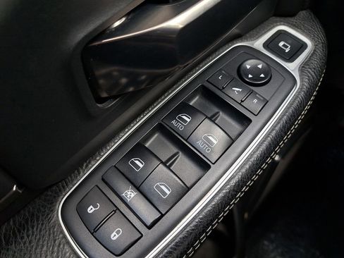 Used 2019 RAM 2500 Limited AWD/4WD image 25