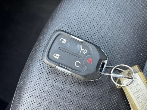 Used 2024 GMC Terrain SLT AWD/4WD image 27