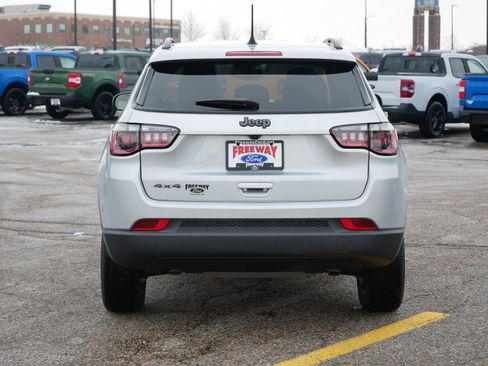 Used 2025 Jeep Compass Latitude w/ Altitude Special Edition image 4