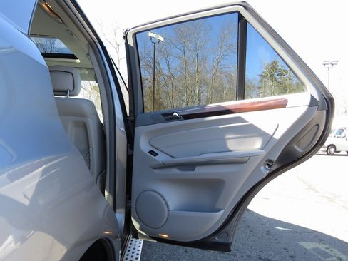 Used 2011 Mercedes-Benz ML 350 4MATIC image 15