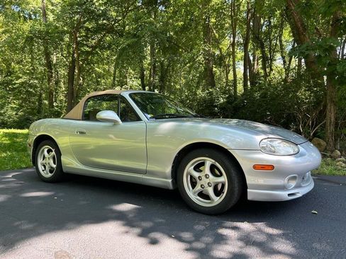 Used 2000 MAZDA MX-5 Miata image 22