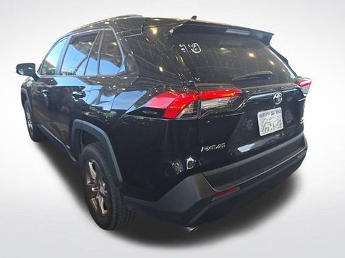 Used 2025 Toyota RAV4 XLE AWD/4WD image 4