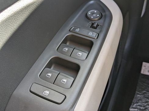 New 2025 Hyundai Venue SEL image 26