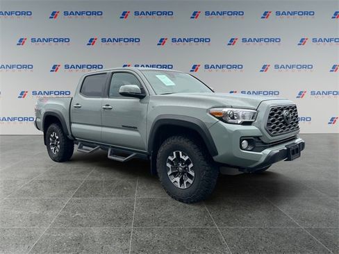 Used 2022 Toyota Tacoma TRD Off-Road image 7