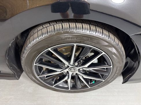 Used 2023 Toyota Camry SE image 11