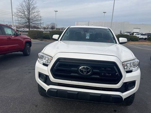 Used 2021 Toyota Tacoma SR image 1