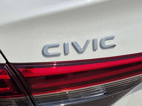 Used 2024 Honda Civic Touring image 32