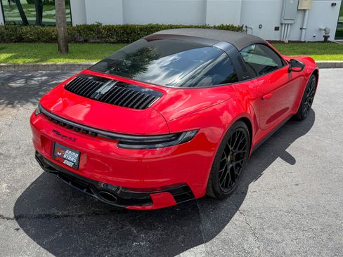 Used 2022 Porsche 911 Targa 4S AWD/4WD image 25