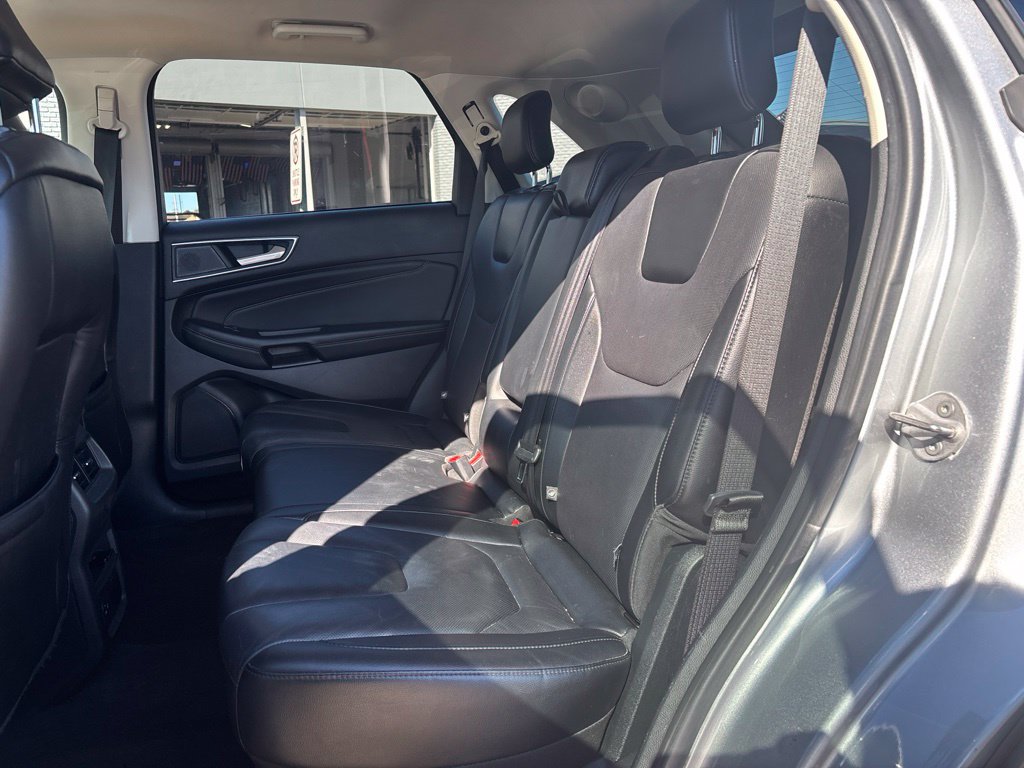 Used 2022 Ford Edge Titanium w/ Equipment Group 301A AWD/4WD image 10