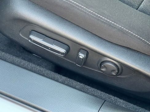 Used 2023 Honda Accord EX image 11