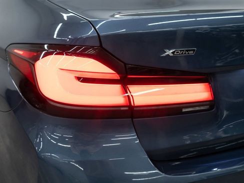 Used 2023 BMW 530e xDrive w/ Premium Package image 50