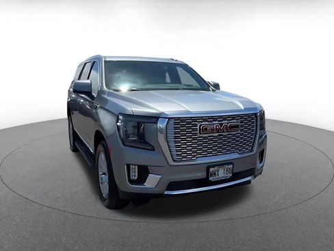 Used 2023 GMC Yukon Denali RWD image 3