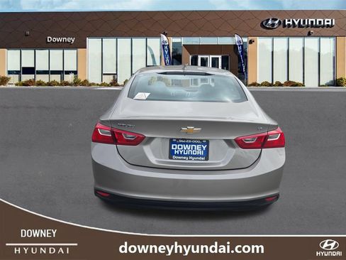 Used 2023 Chevrolet Malibu LT FWD image 4