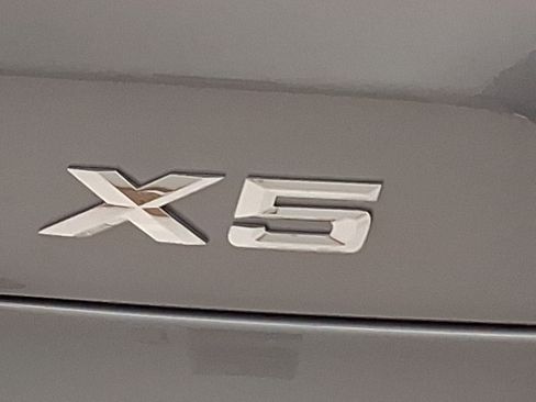 New 2026 BMW X5 xDrive50e w/ Premium Package AWD/4WD image 21