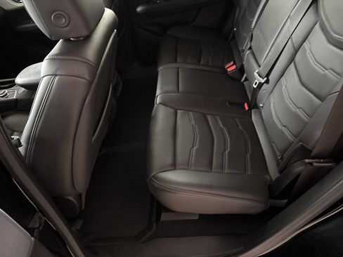 Used 2022 Cadillac XT5 Premium Luxury image 31