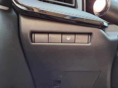 New 2026 Nissan Kicks SR w/ Cold Weather Package image 22