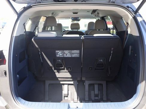 New 2026 Kia Carnival EX FWD image 14