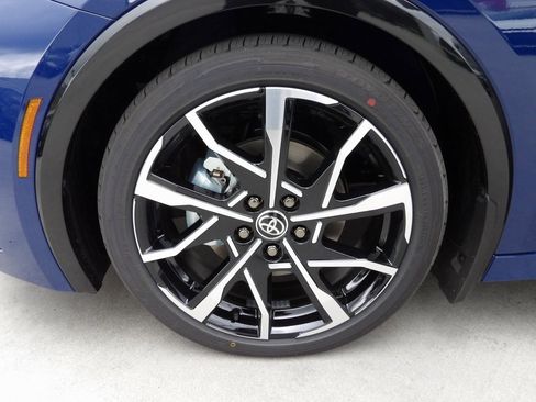 New 2026 Toyota Prius Plug-In Hybrid image 17