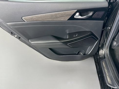 Used 2020 Kia Cadenza Technology FWD image 22