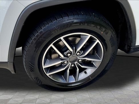 Used 2020 Jeep Grand Cherokee Limited w/ Luxury Group II AWD/4WD image 34