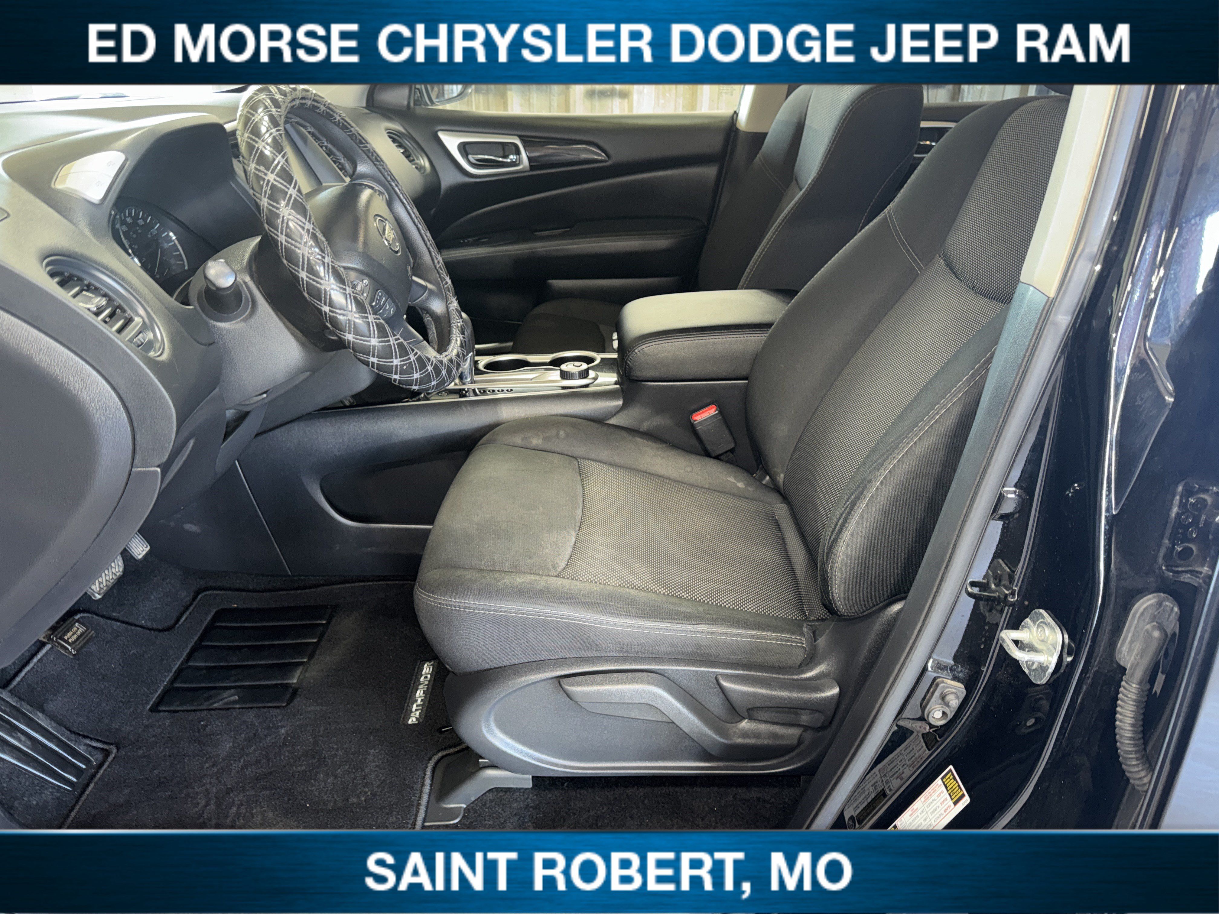 Used 2020 Nissan Pathfinder S AWD/4WD image 25