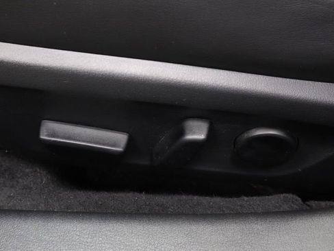 Used 2024 MAZDA MAZDA3 s image 25