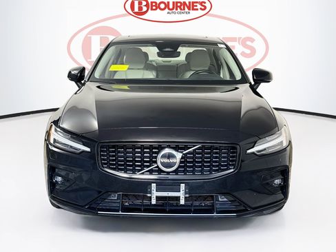 Used 2023 Volvo S60 B5 Core w/ Climate Package AWD/4WD image 6